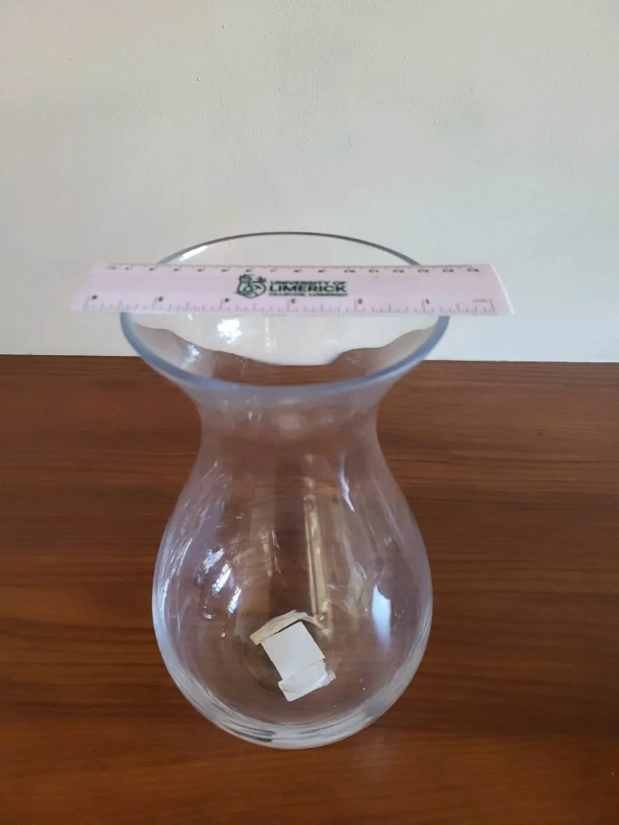 Vases - Image 4