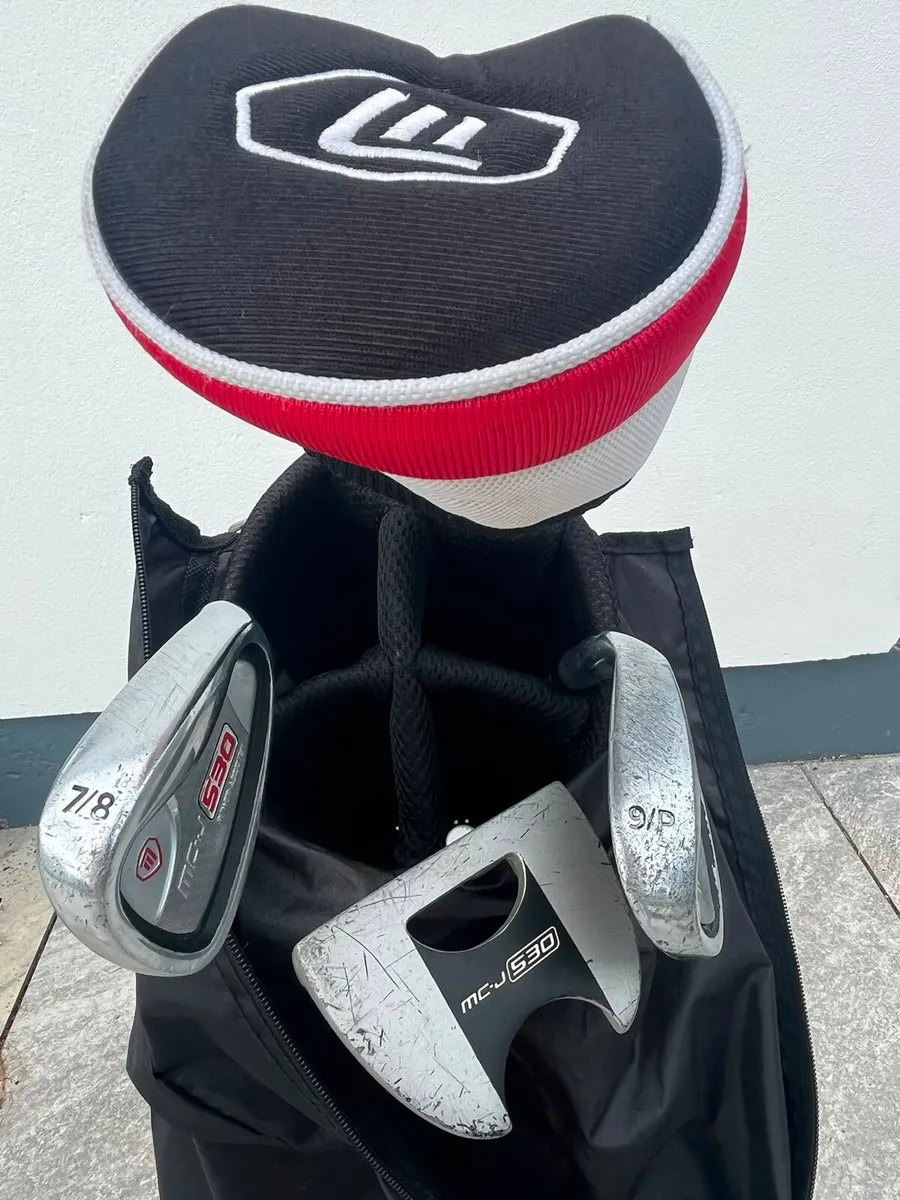 Junior Golf Clubs and bag - Image 4