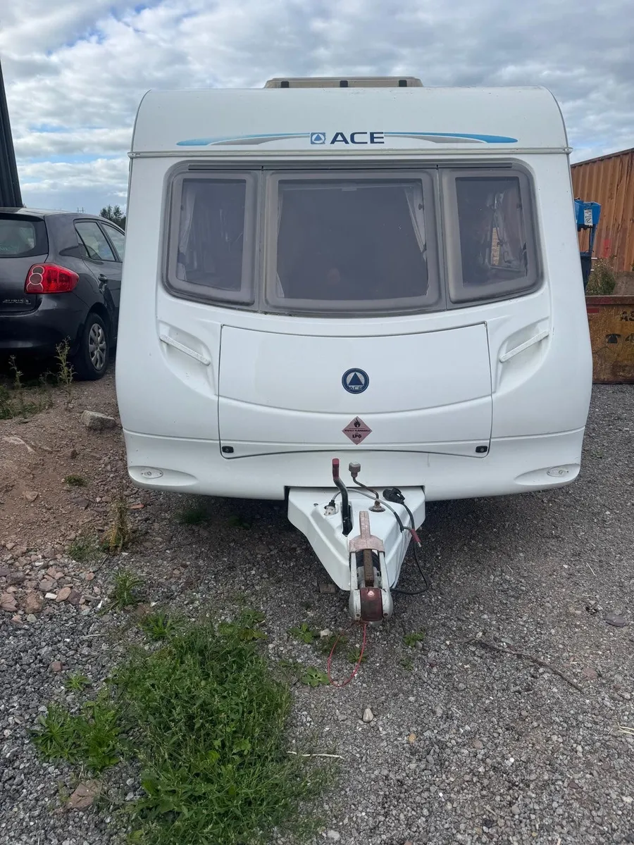 Caravan - Image 2