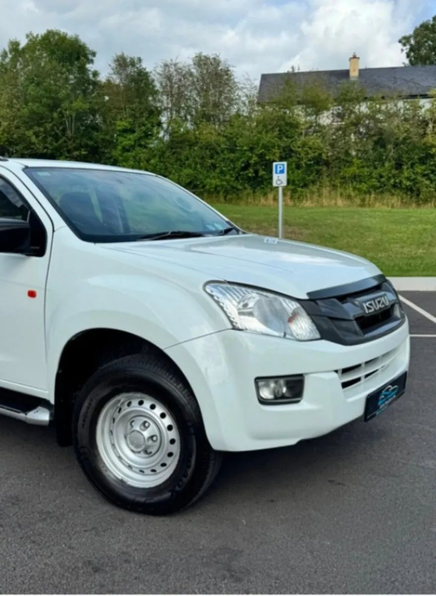 Isuzu D-Max 2015 - Image 2