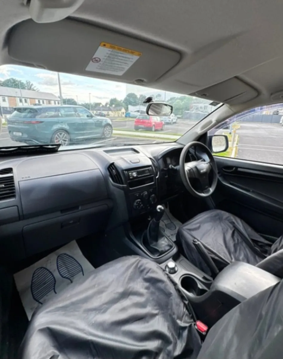 Isuzu D-Max 2015 - Image 3