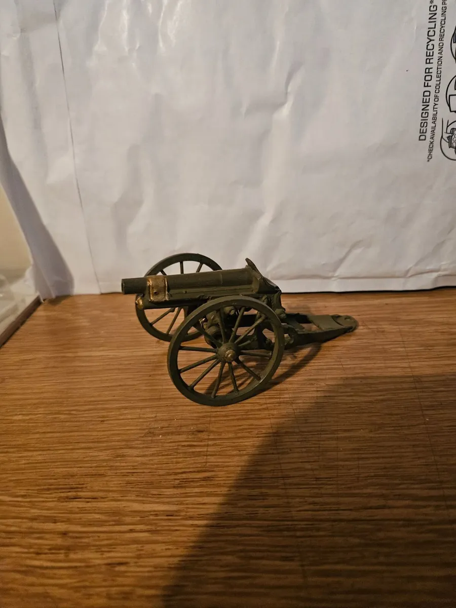 Britain's 1950's British Army Artillery Piece - Image 2