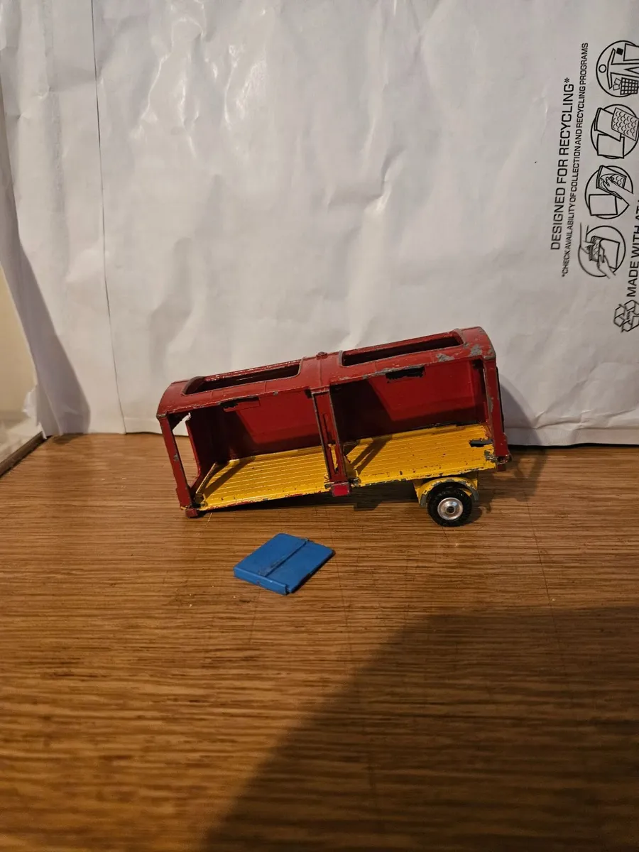 Corgi Chipperfields Circus Trailer - Image 1