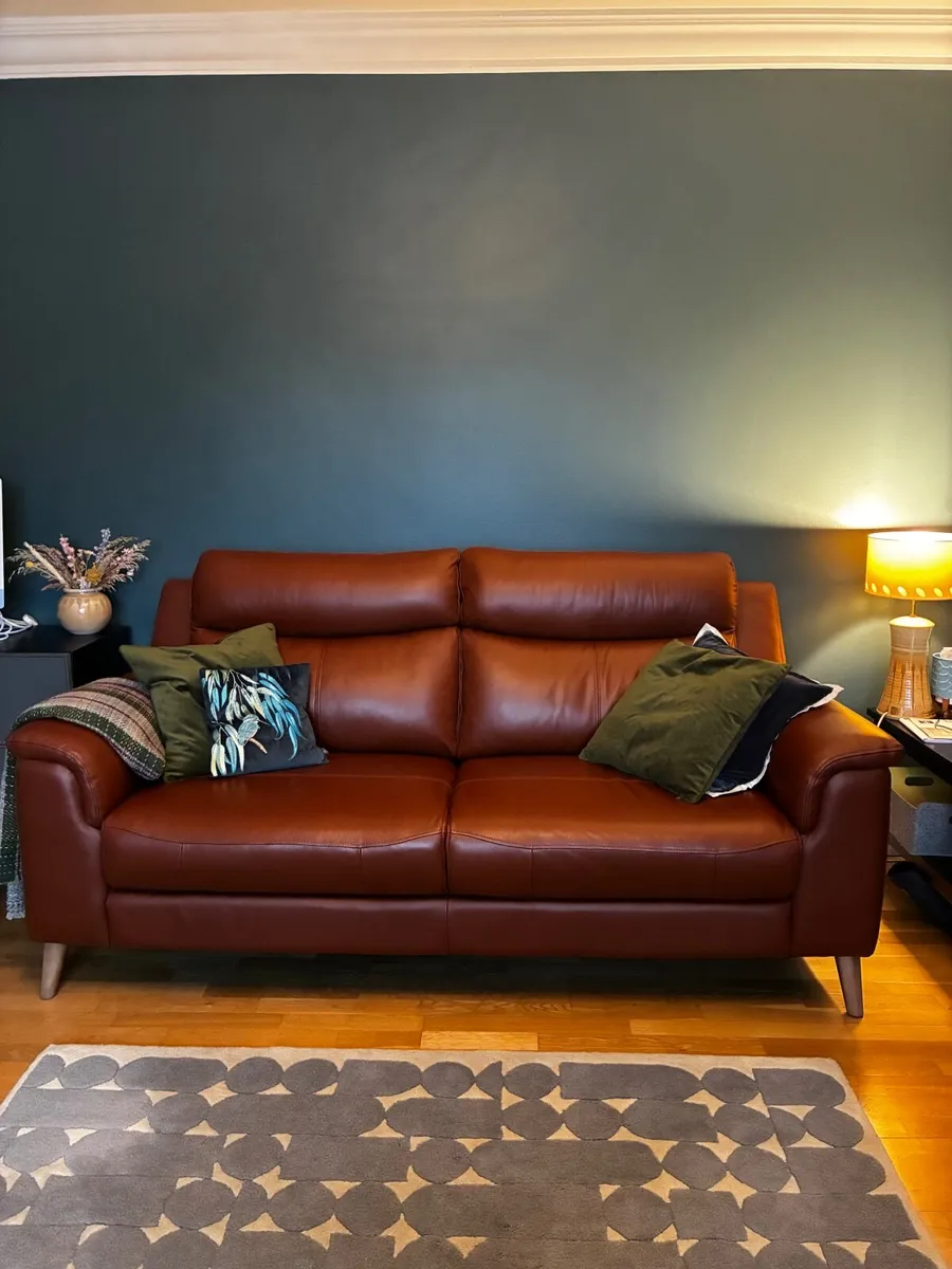 Leather Sofa - 3 seater-  perfect condition - Image 1