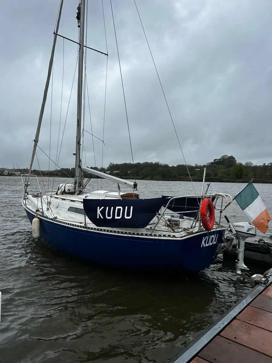 Trapper 500 27ft sailboat - Image 2