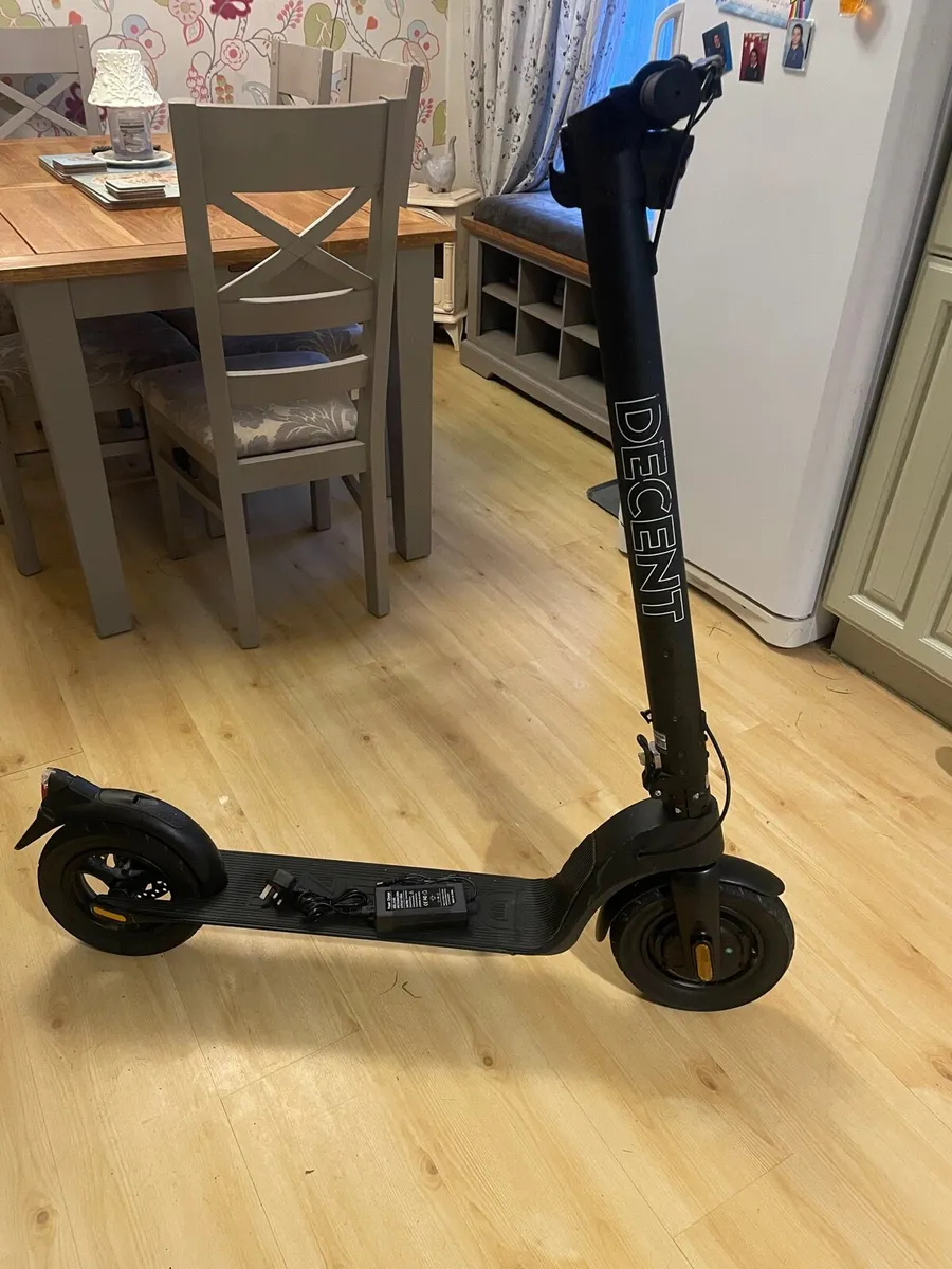 Large Electric scooter & charger - Image 1