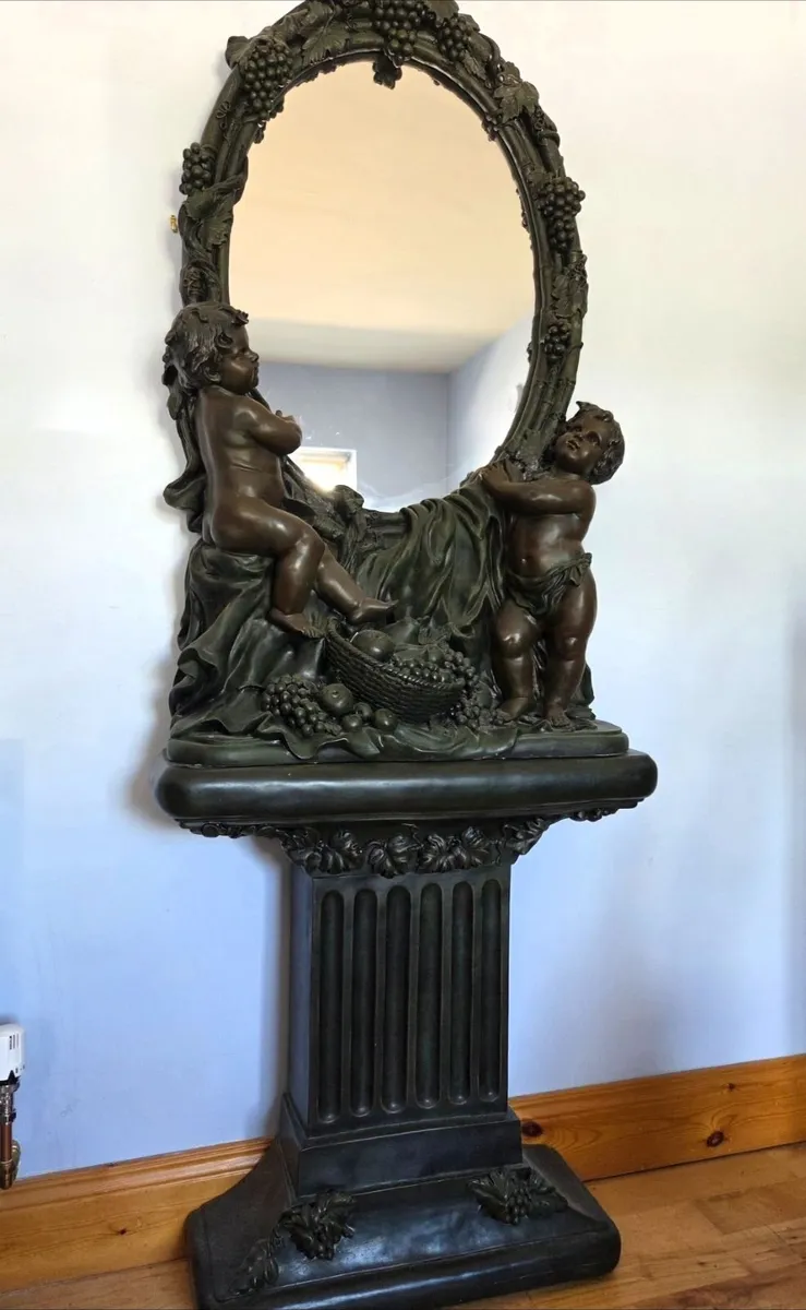 Cherub Mirror on Stand - Image 2