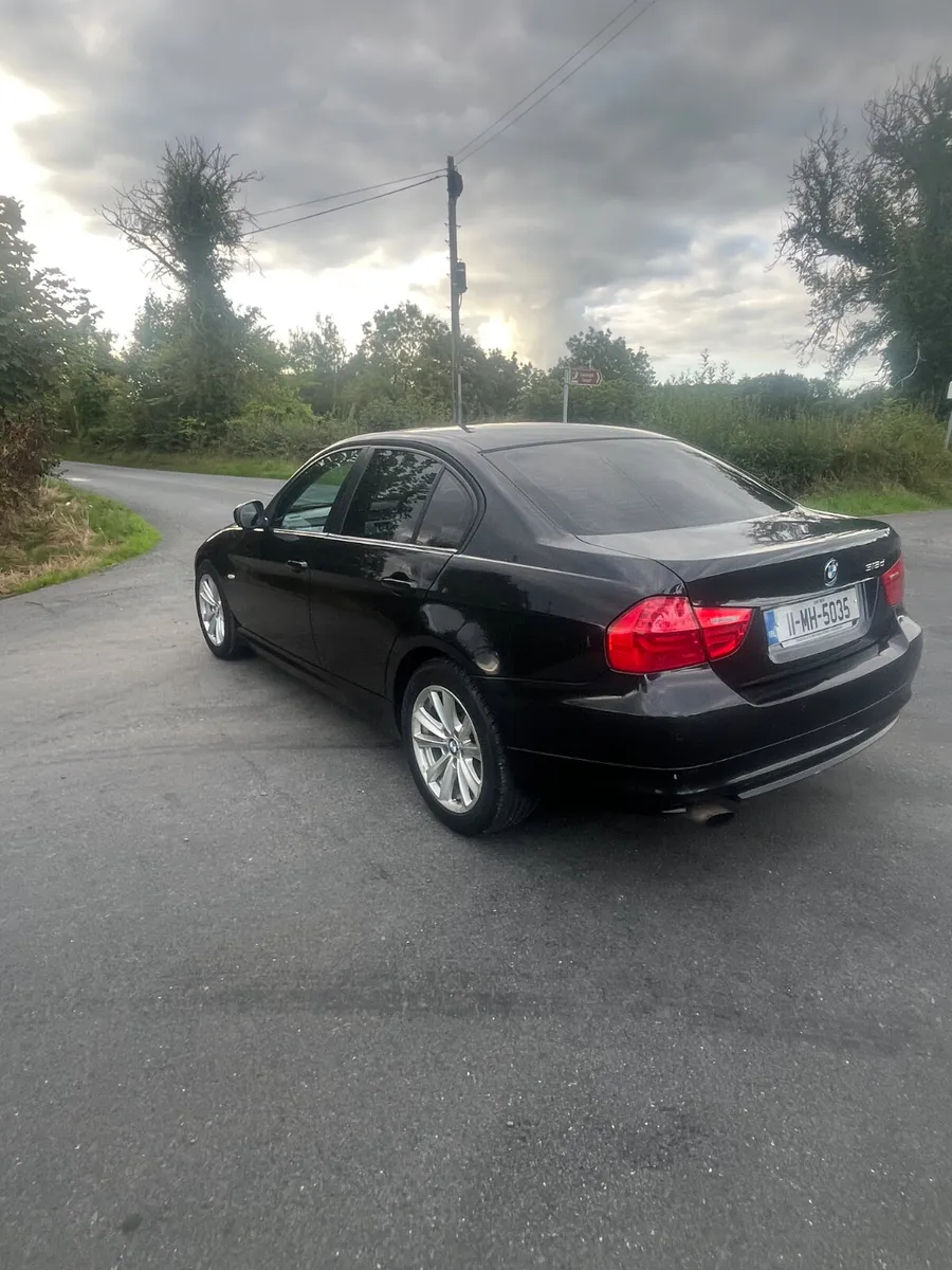 2011 BMW 318D E90 SE - Image 1