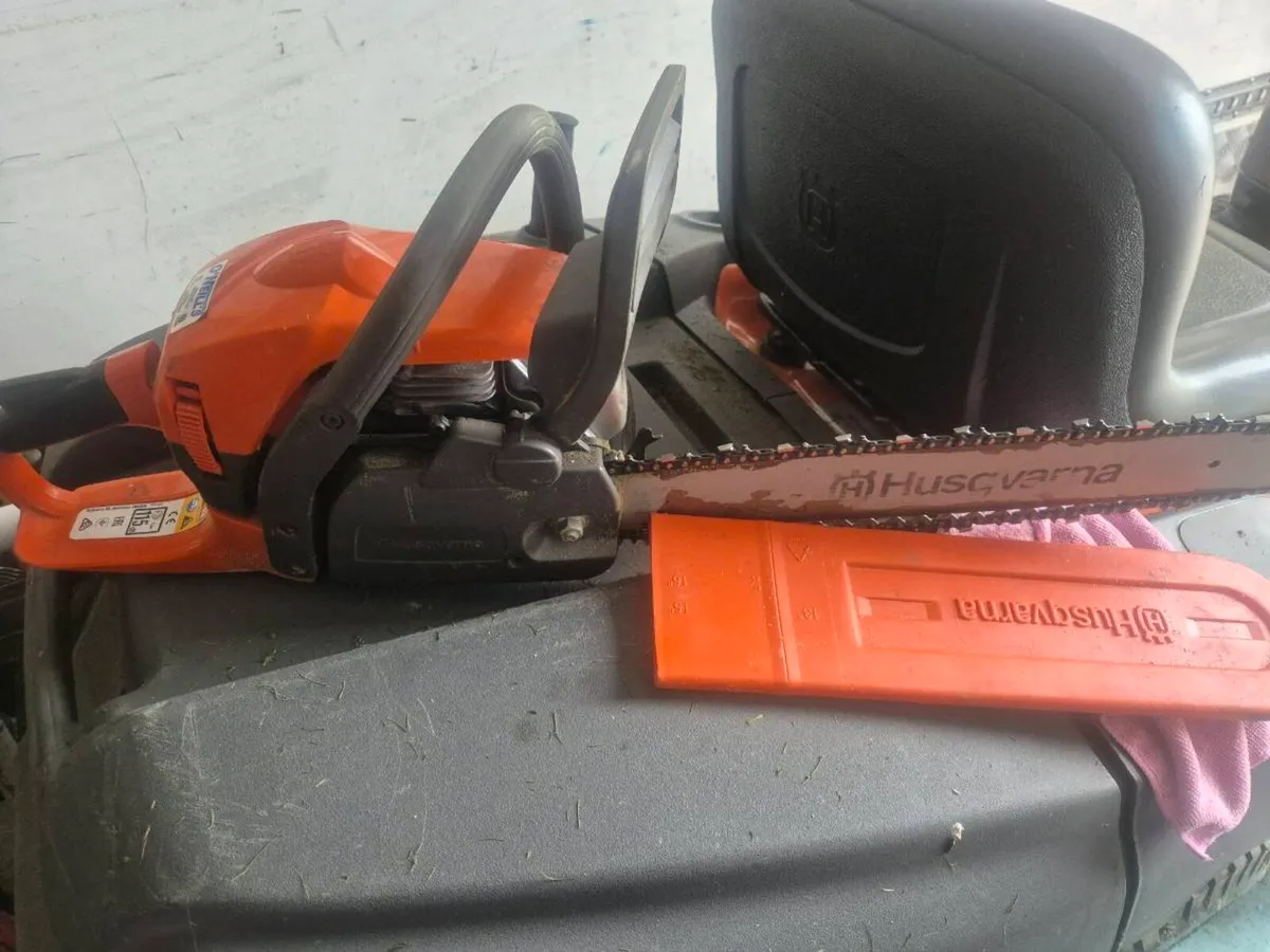 Husqvarna 445 chainsaw - Image 2