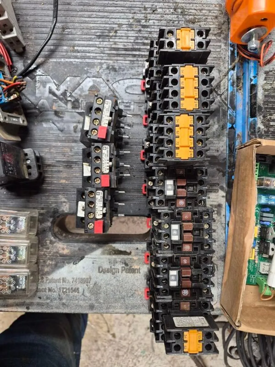 Telemechanique Contactors - Image 1