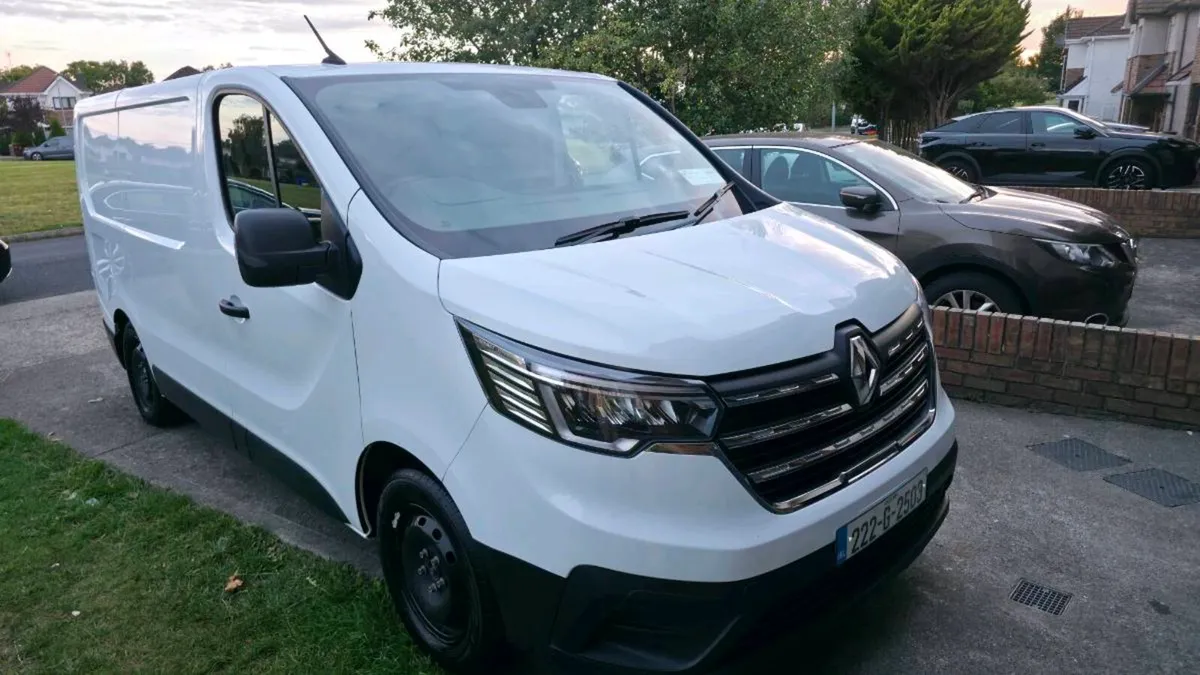 Renault Trafic - Image 2