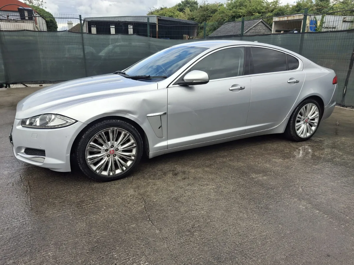 132 Jaguar XF Luxury premium 2.2 Automatic - Image 2