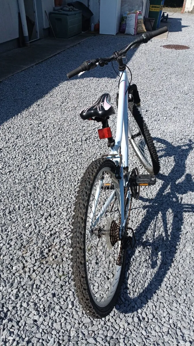 Girls 24" Mountain Bike Purple - Image 3