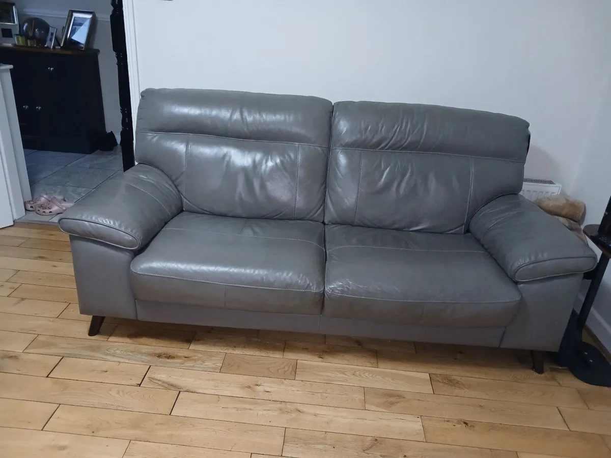 LEATHER  SOFAS  FOR SALE - Image 2