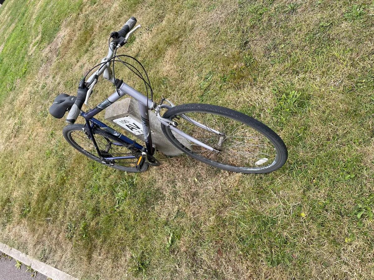 Hybrid Bike - Image 2