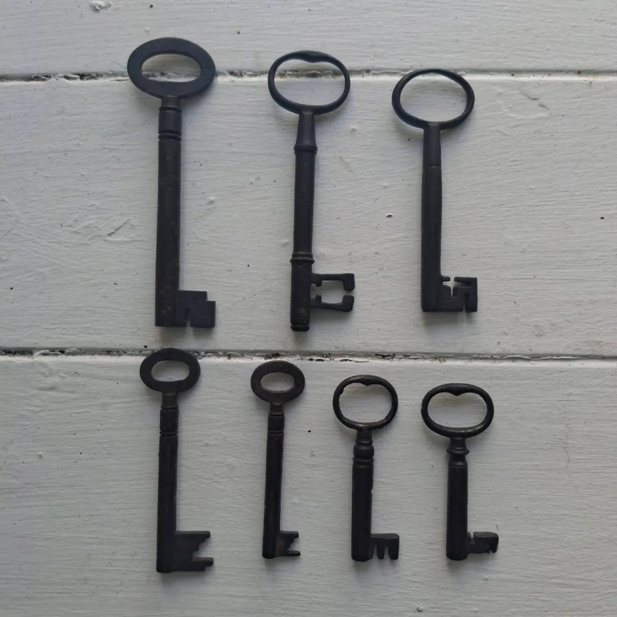 7 Antique Skeleton Keys - Image 2