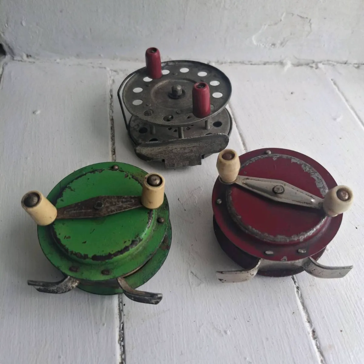 3 Vintage Metal Fishing Reels - Image 4