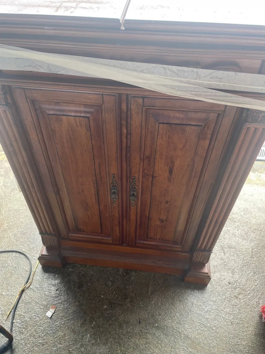 Home bar - Image 2