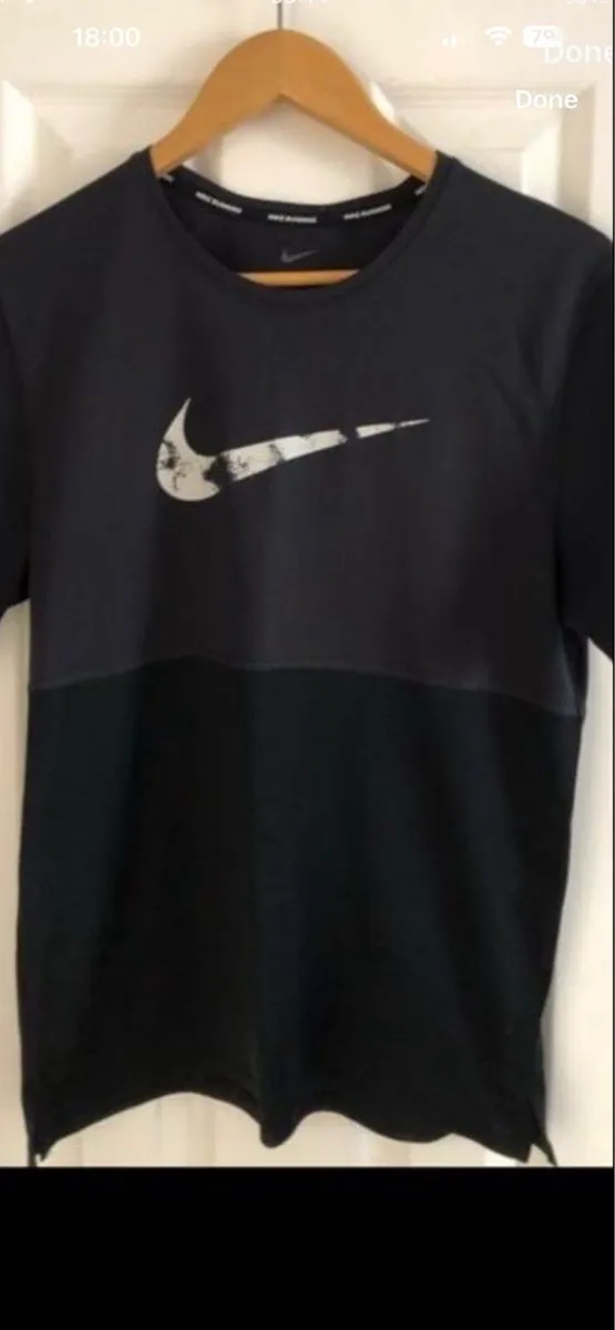 Mens Nike teeshirt size S €5 - Image 1