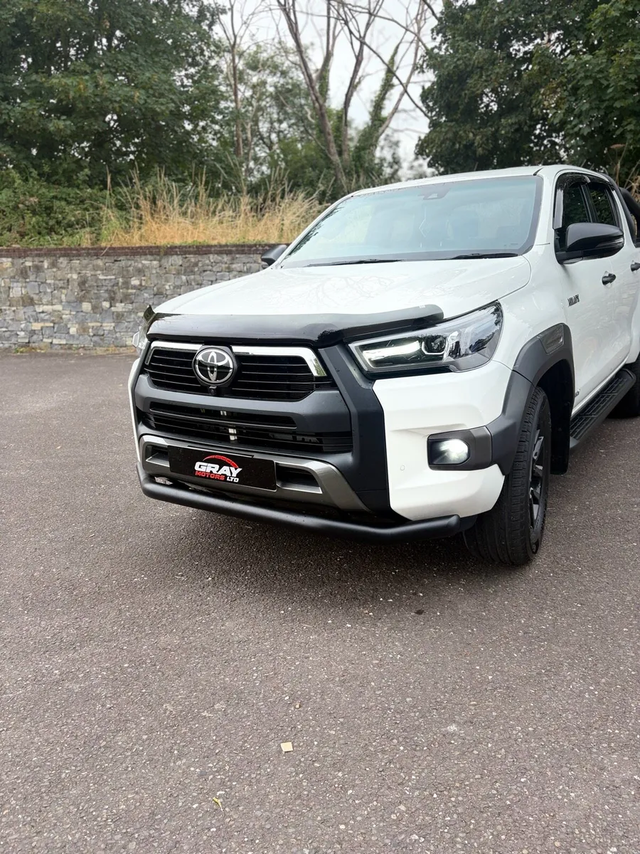 🔥HILUX INVINCIBLE X 2.8 AUTO 🔥 - Image 2