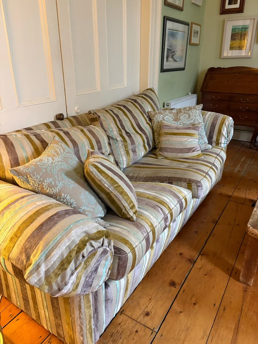 Deep down city & Guilds Large 2 seater sofa - Image 1