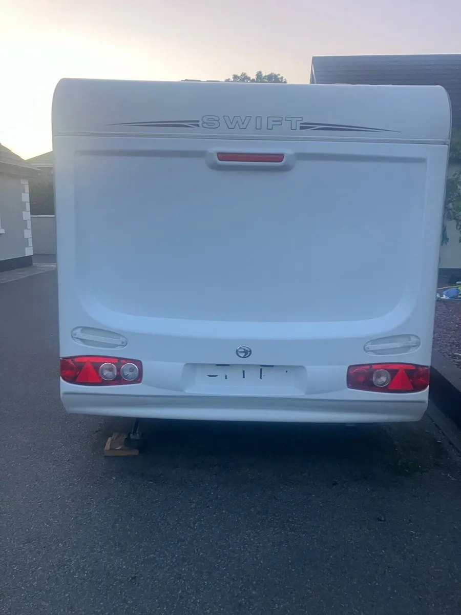 2009 Swift charisma 555 - Image 4