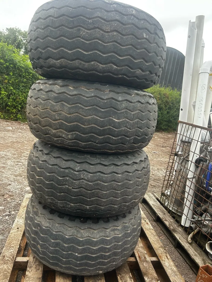 Set of 4 wheels 400/60 - 15.5 - Image 1