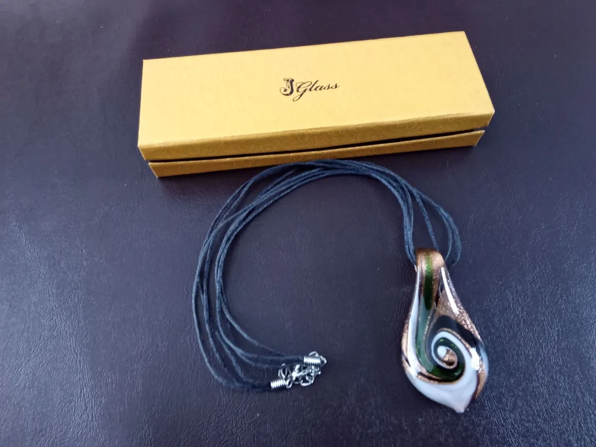 J Glass Brand Glass Pendant Necklace. - Image 2
