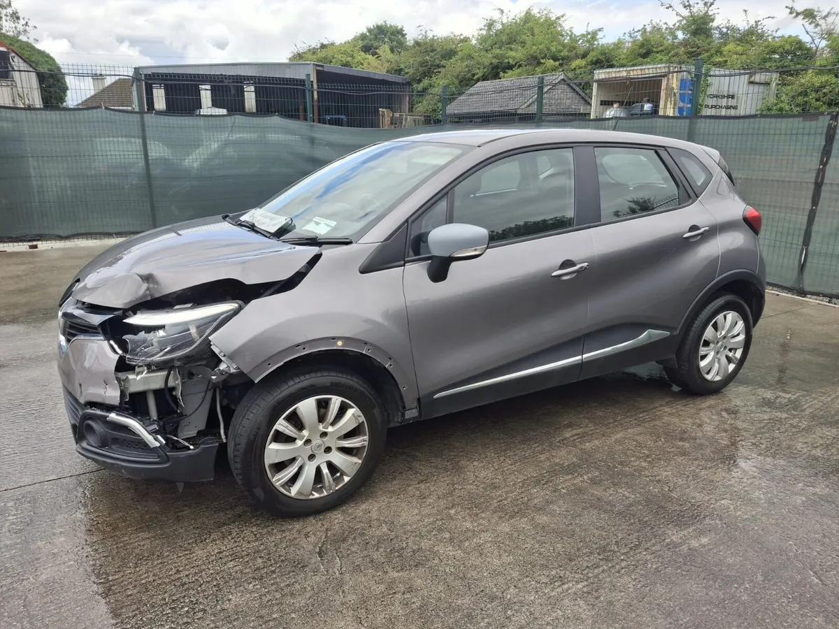 2017 Renault Captur 1.5 Diesel - Image 2