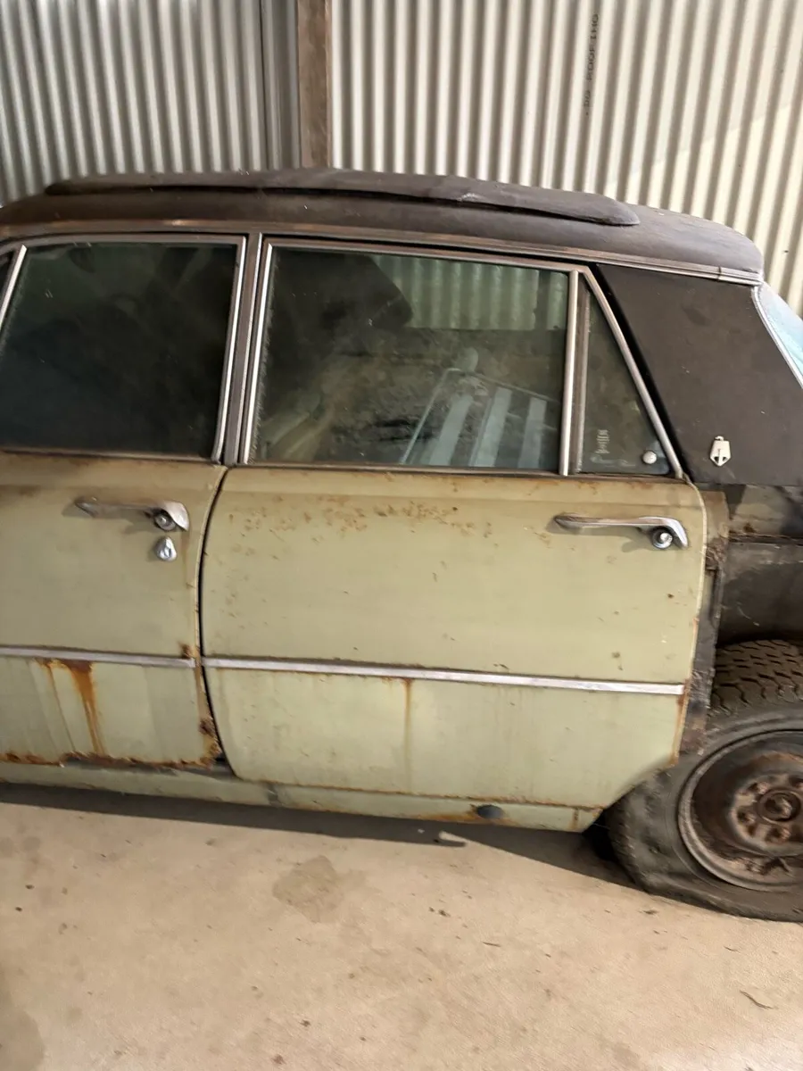 2 Rover P6 3500s - Image 2