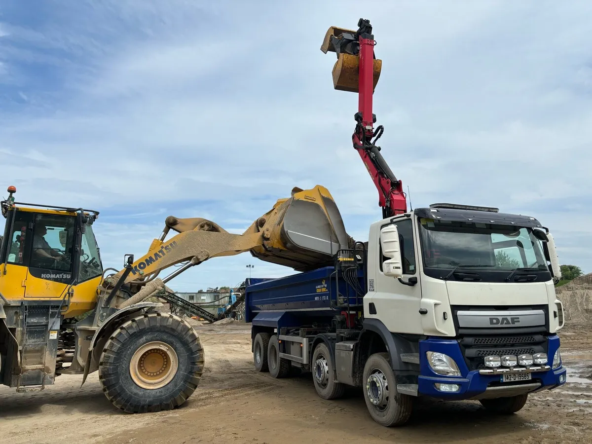 DAF CF85 8x4 Grab truck - Image 2
