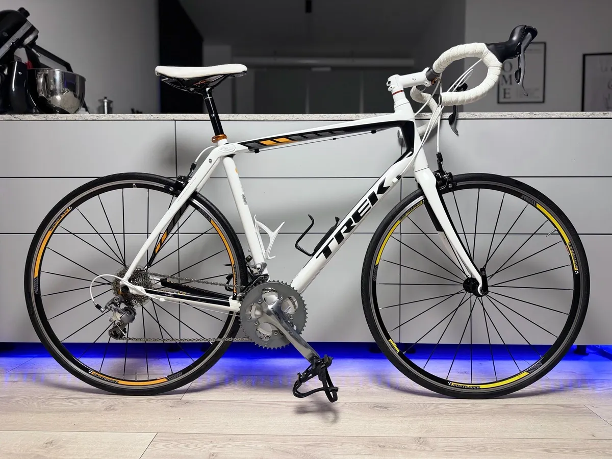 TREK Domane 2.0 Road Bike - Image 1