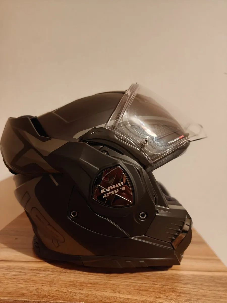 LS2 Advant X - Image 1