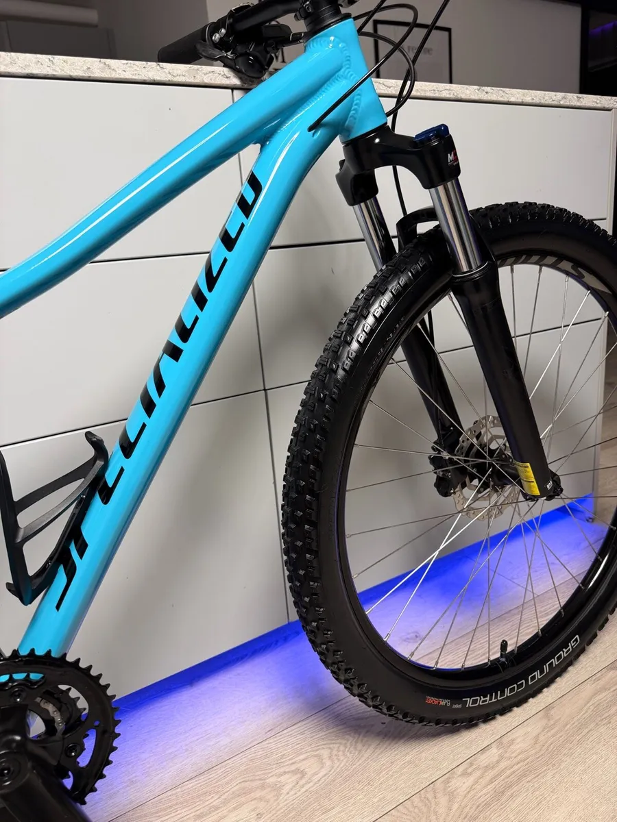 Specialized Pitch Hardtail Bike (Like New) - Image 3