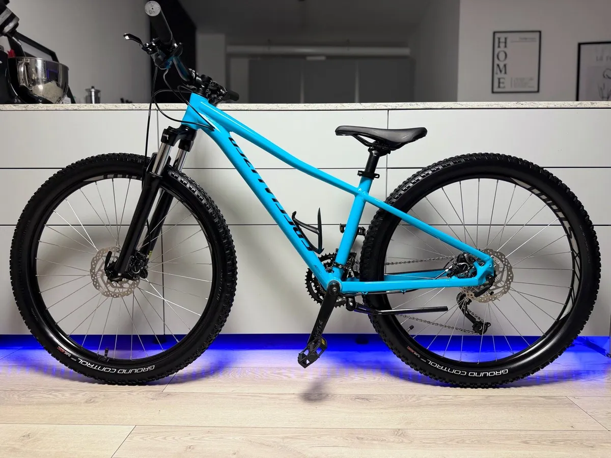 Specialized Pitch Hardtail Bike (Like New) - Image 2