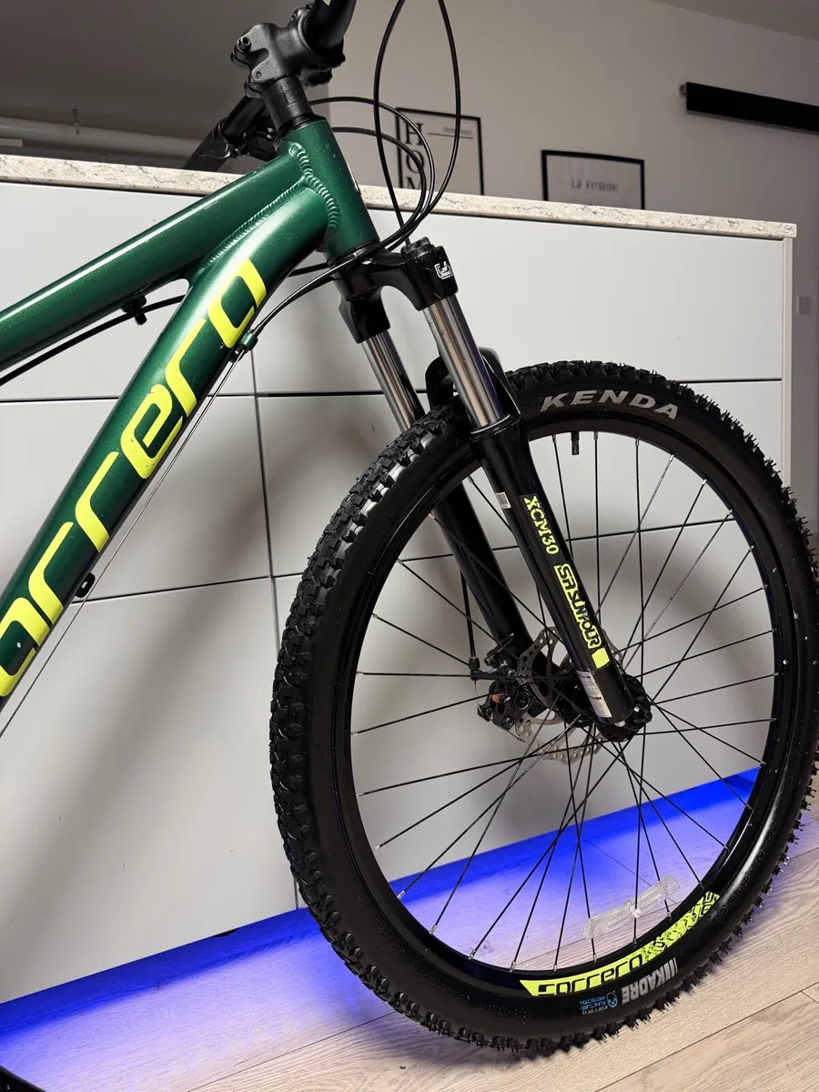 Carrera Vengeance Bike - Image 3