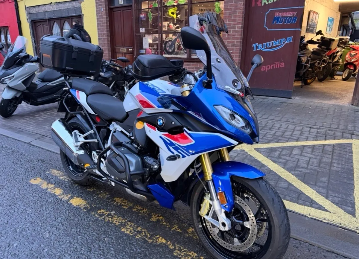 2024 BMW R1250RS Fully Kitted - Image 2