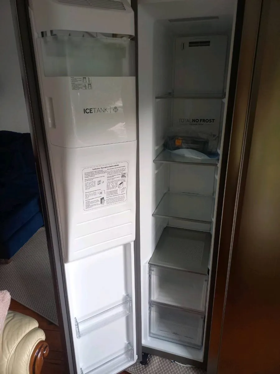 AMERICAN FRIDGE FREEZER - Image 3