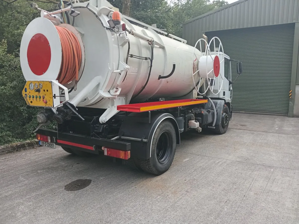 drain jetter/vacuum truck - Image 2