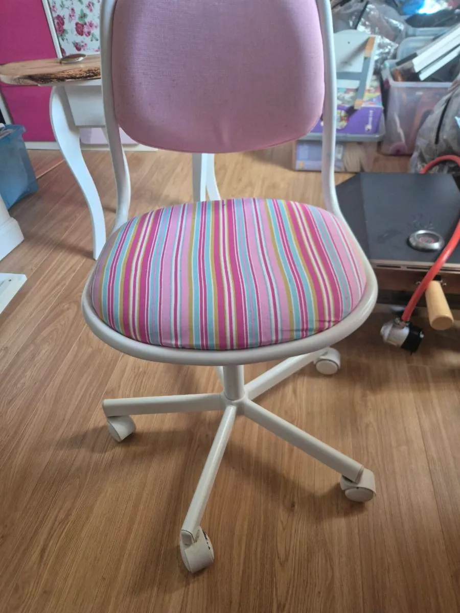 Girls chair