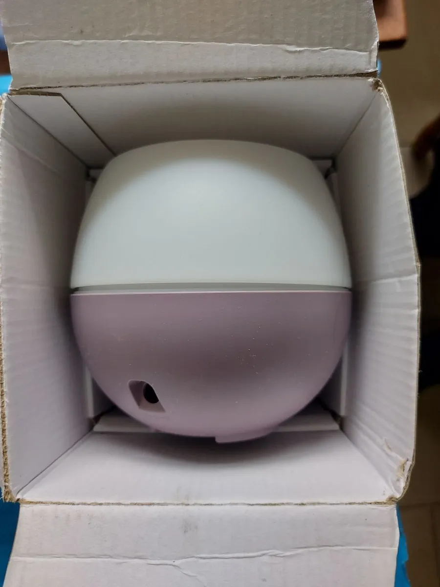 NEW Holly & Berries and dOTERRA PETAL DIFFUSER - Image 3
