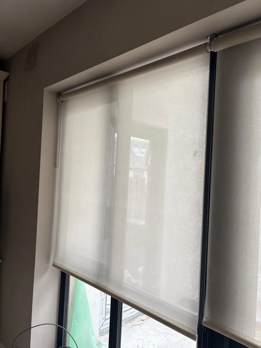Sheer privacy Blinds (cream) x 2 - Image 4