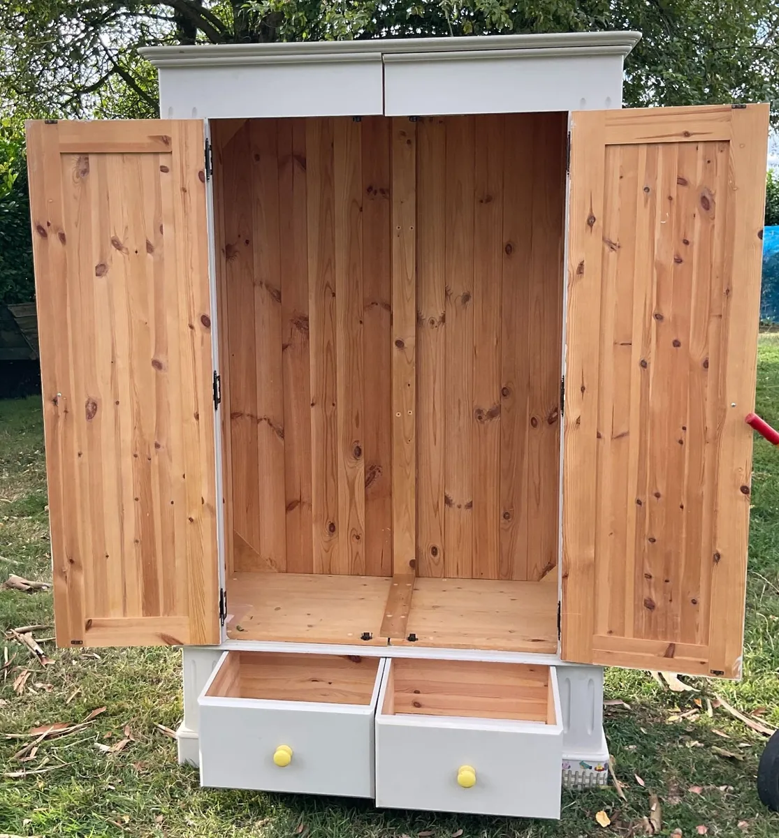 Wardrobe - Image 3