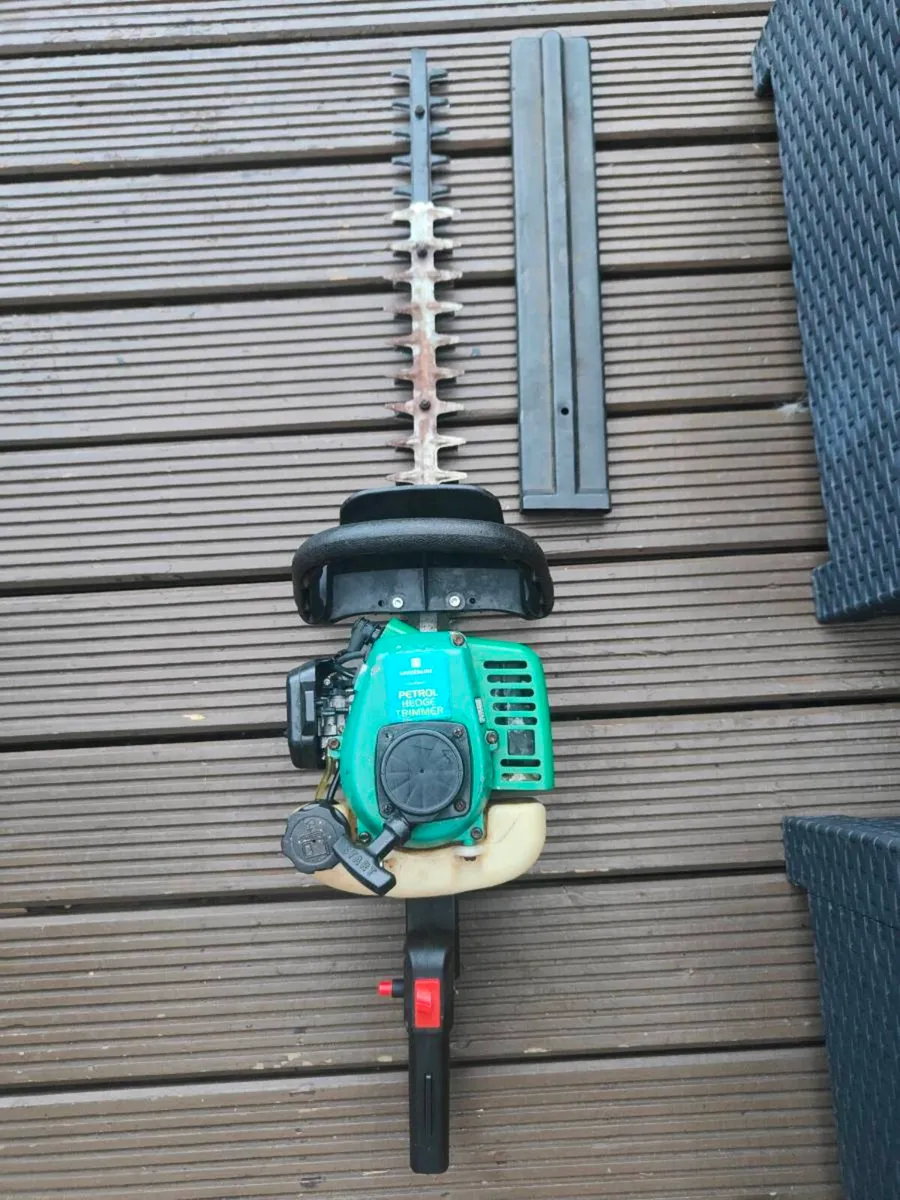 Hedge trimmer - Image 1