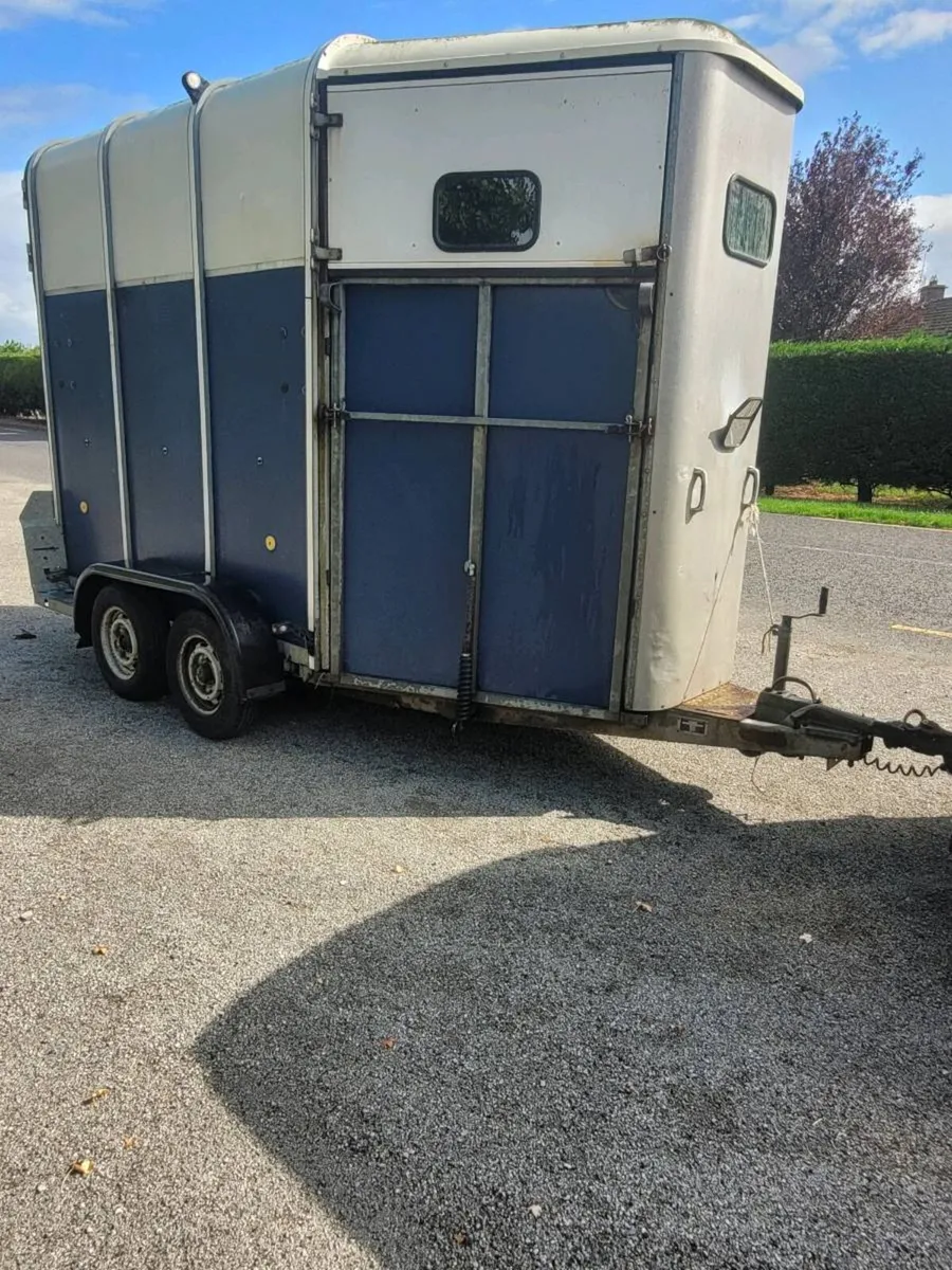 Ifor Williams horse box 5,10 aluminium floor - Image 1