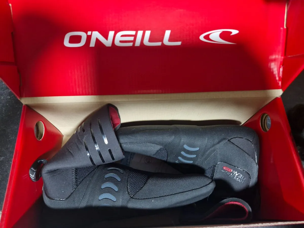 Wetsuit, Surfing, Hood. Boots - Image 2