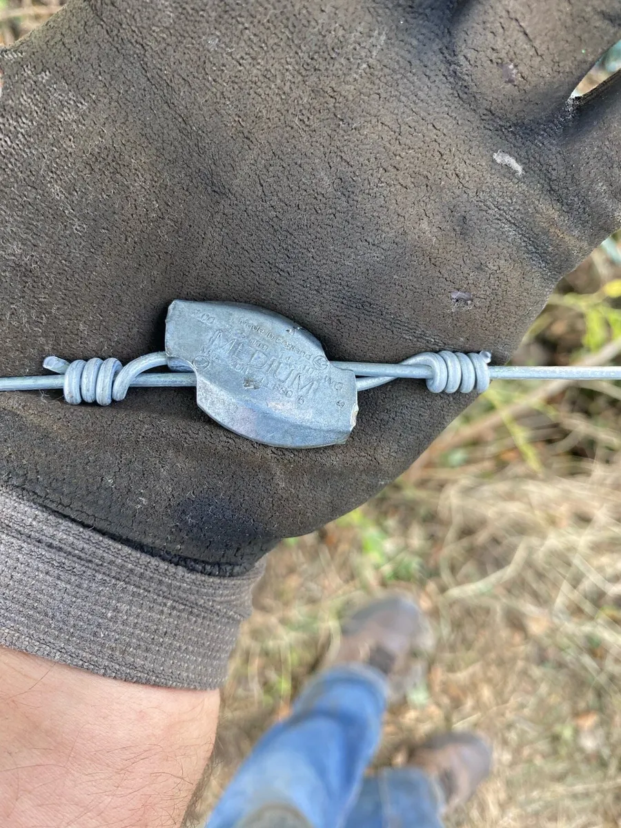 Fencing contractor - Image 2