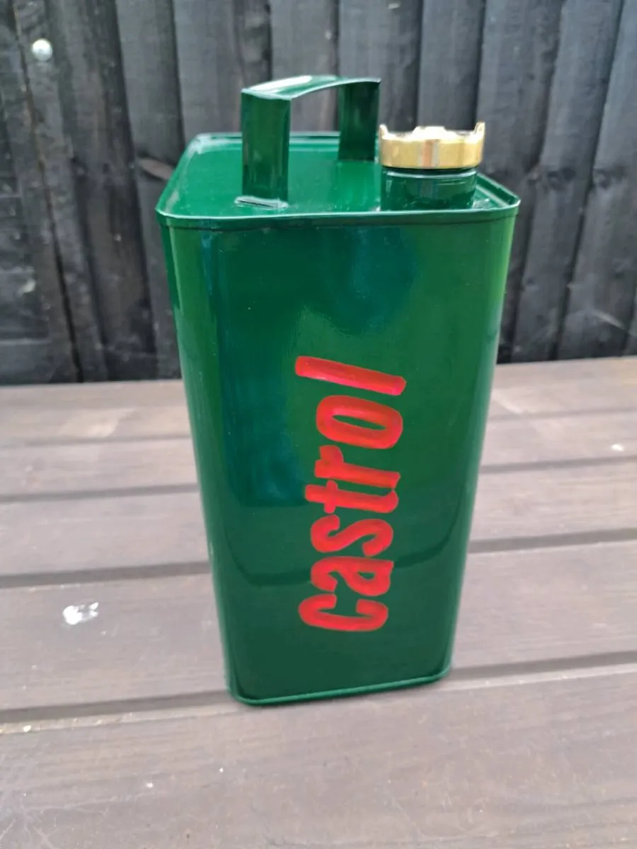 Castrol  oil can - Image 3