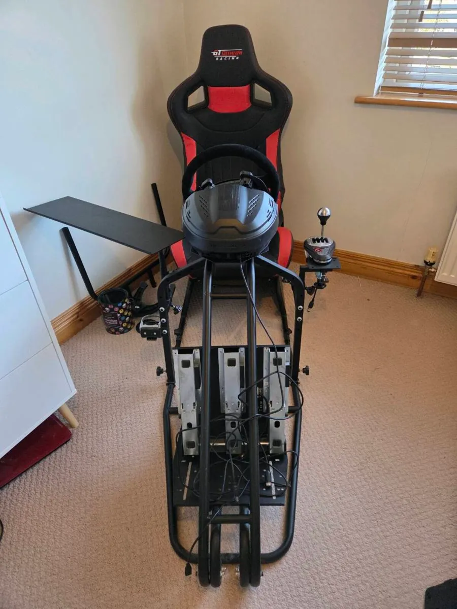 Racing sim cockpit - Image 1