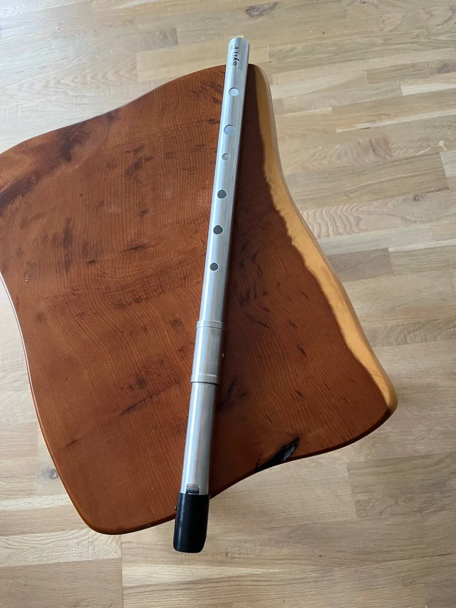 Low F whistle - Image 1
